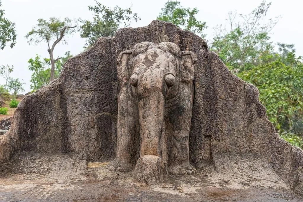 The rock-carved elephant sculpture at Dhauli