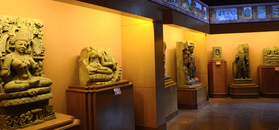 The archaeological sculpture gallery