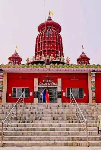 The main shrine, approached from the front steps